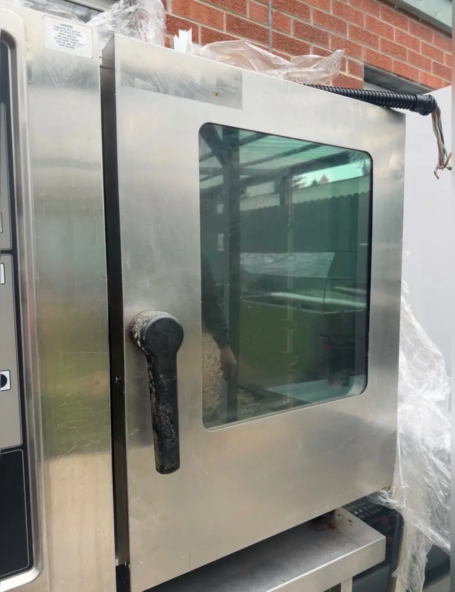 6 rack combi oven 3 phase - Image 3