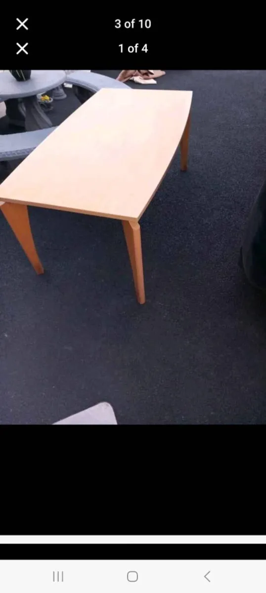 Kitchen table - Image 1
