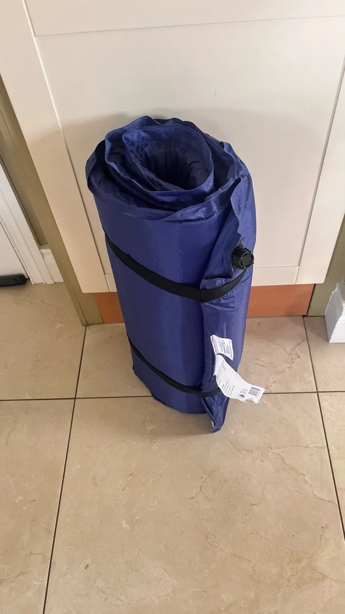 Self inflating camping mats - Image 1