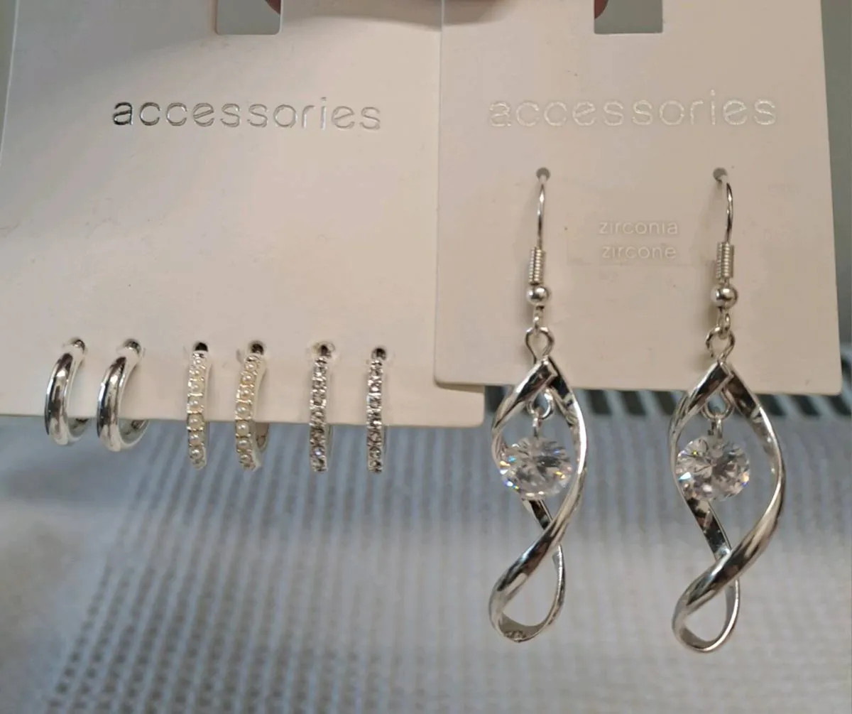 Sparkly Earrings Bundle 11 Pairs NEW - Image 3