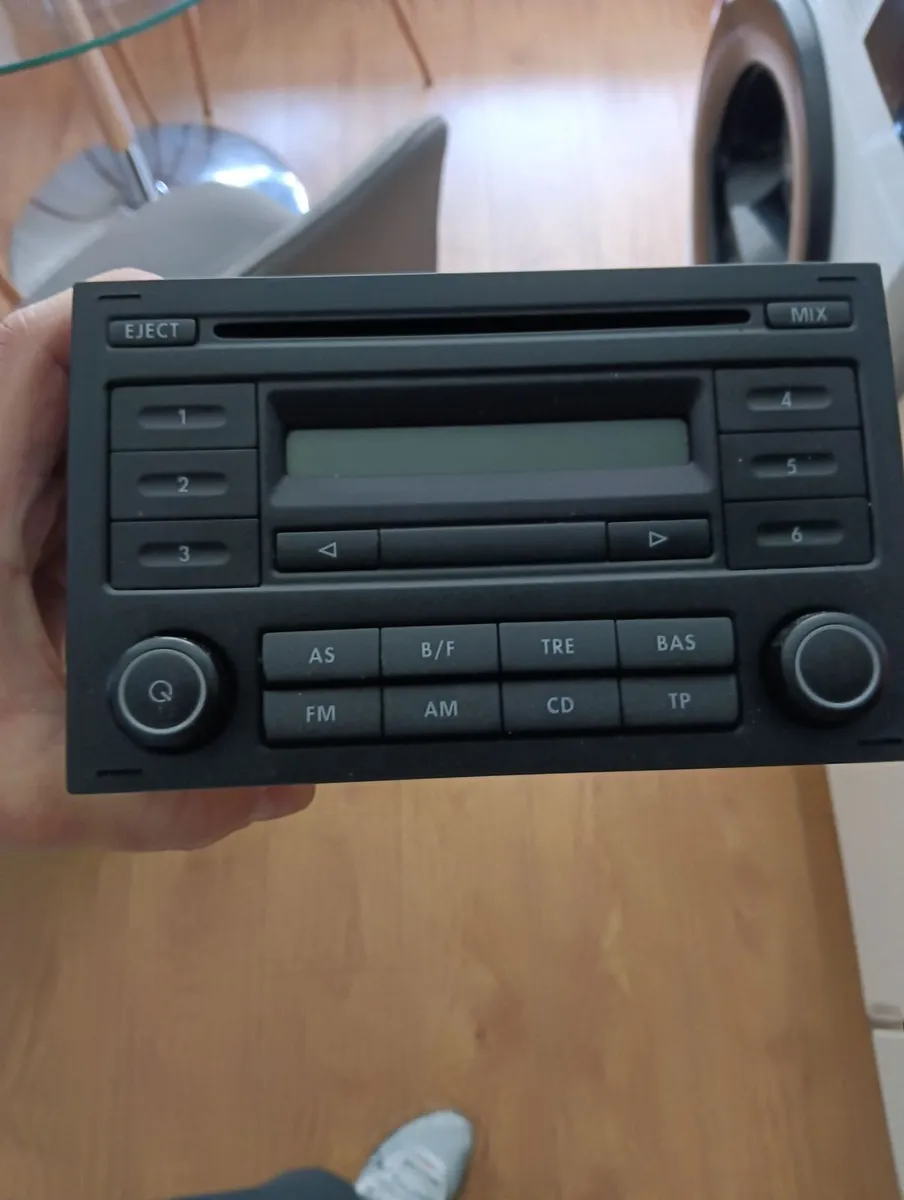 Car stereo - Image 1