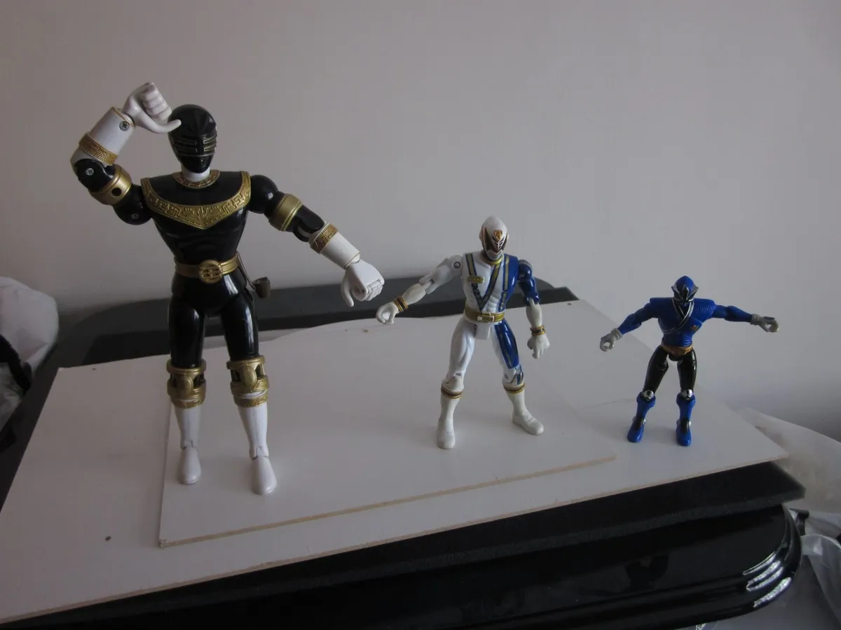 Power Rangers Figures Bundle X3 - Image 1