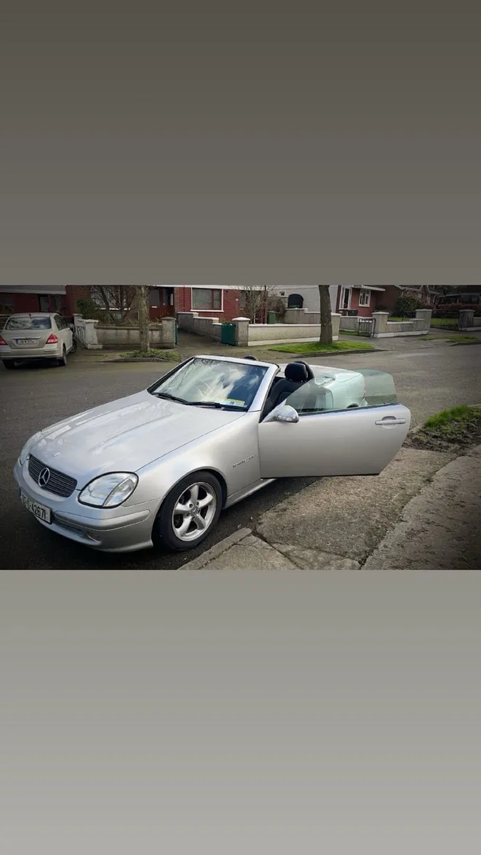 2002 Mercedes Benz SLK - Image 2