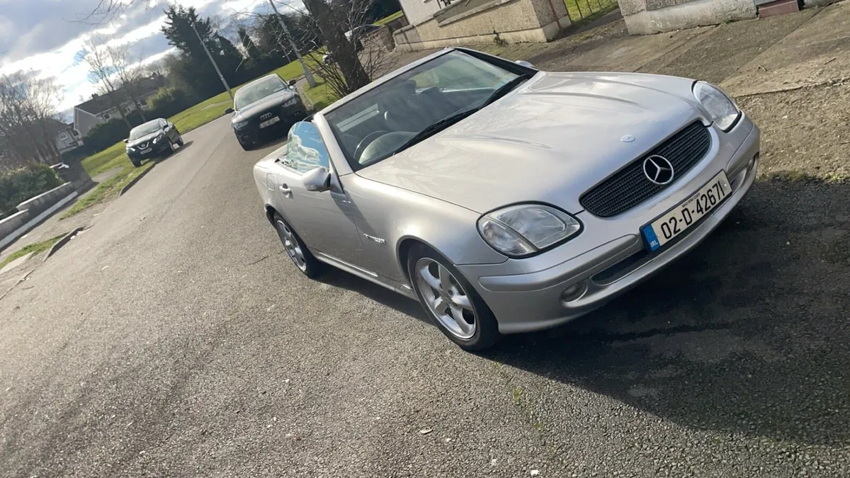 2002 Mercedes Benz SLK - Image 3