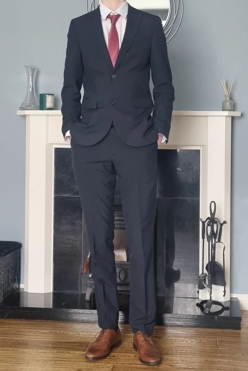 Men's navy suit - Image 1
