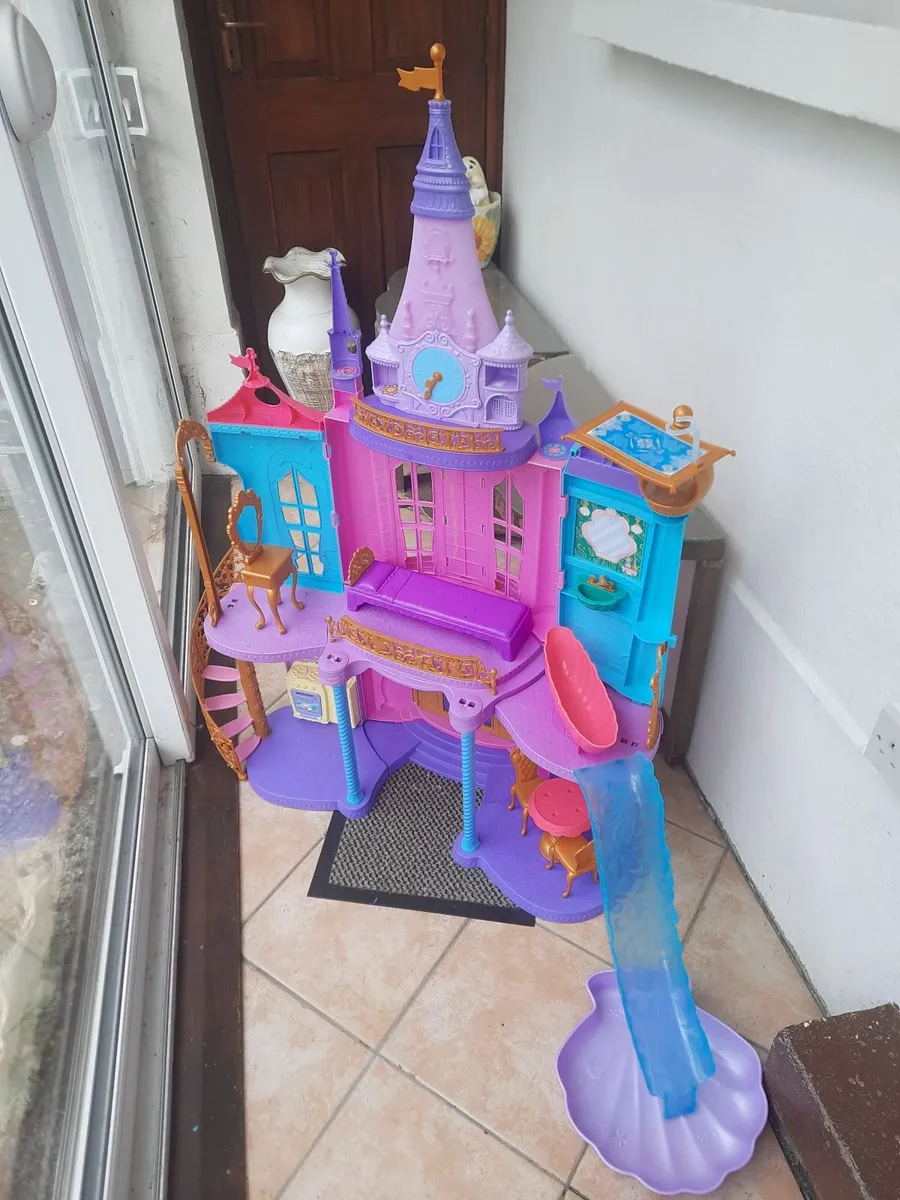 Disney Princess Castle - Image 2