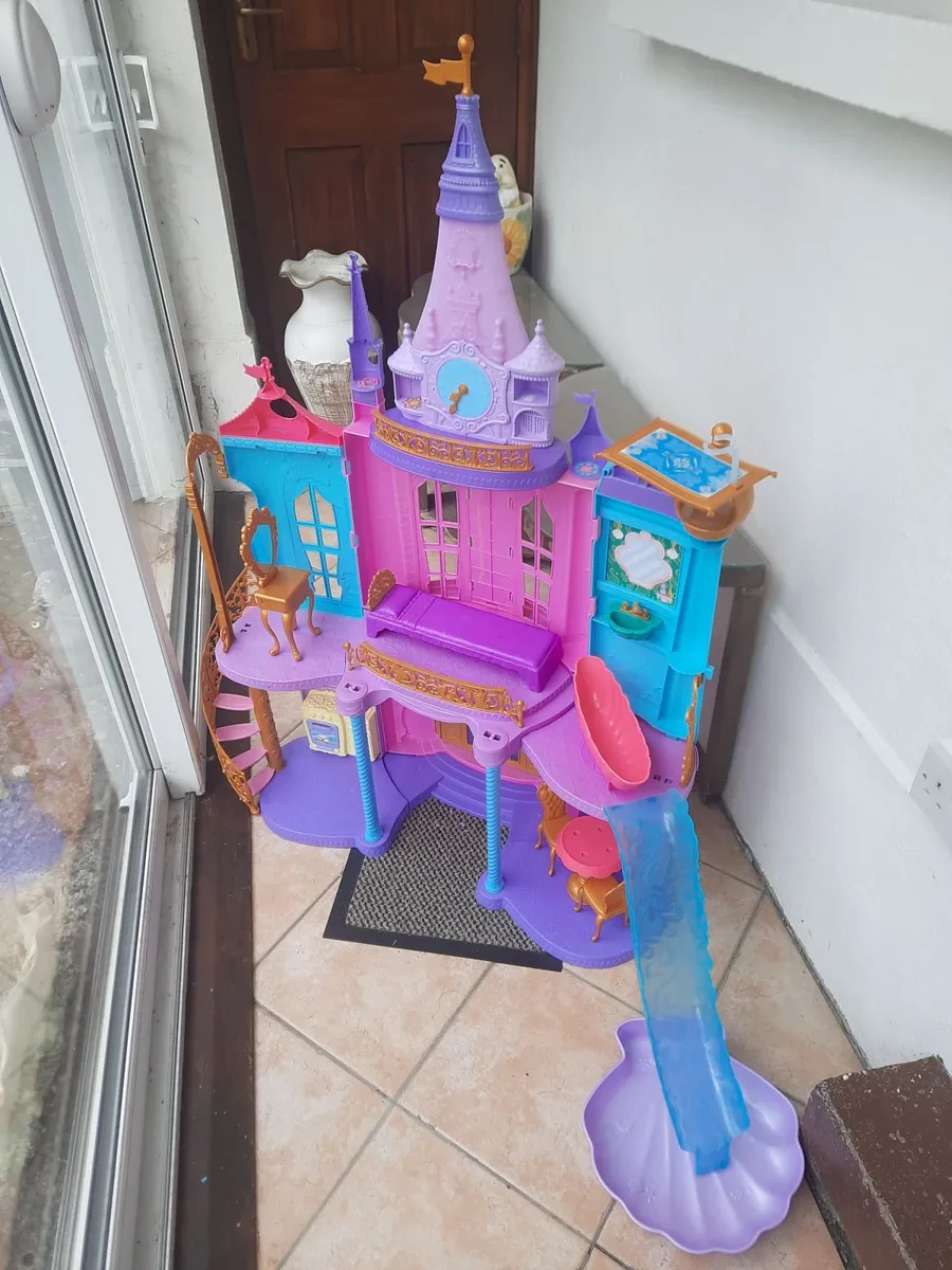 Disney Princess Castle - Image 3
