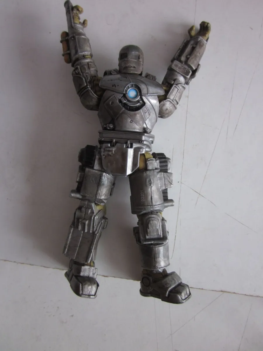 Marvel Iron Man 2:Mark 1 Armour Action Figure - Image 4