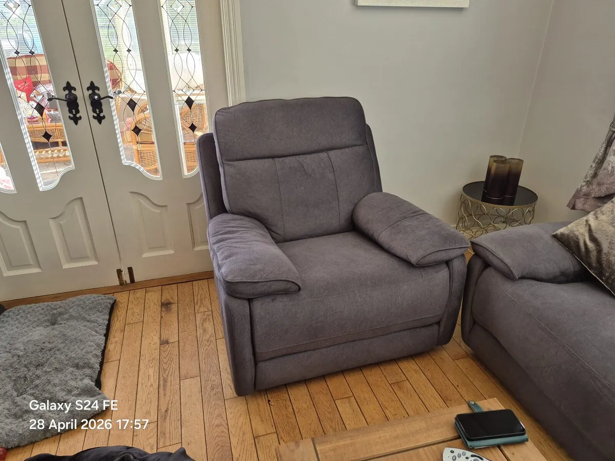 sofa and 2 arm chairs all - Image 2