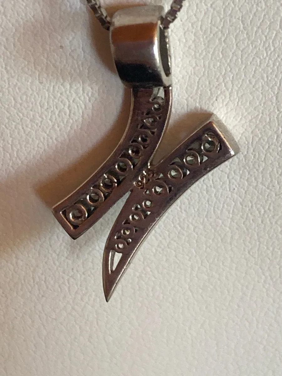 Sterling Silver chain and pendant - Image 4
