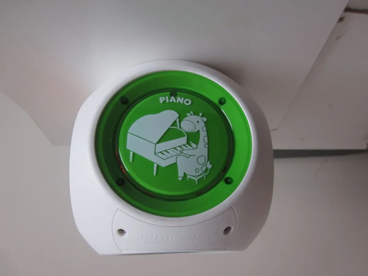 Munchkin Mozart Magic Cube - Image 3