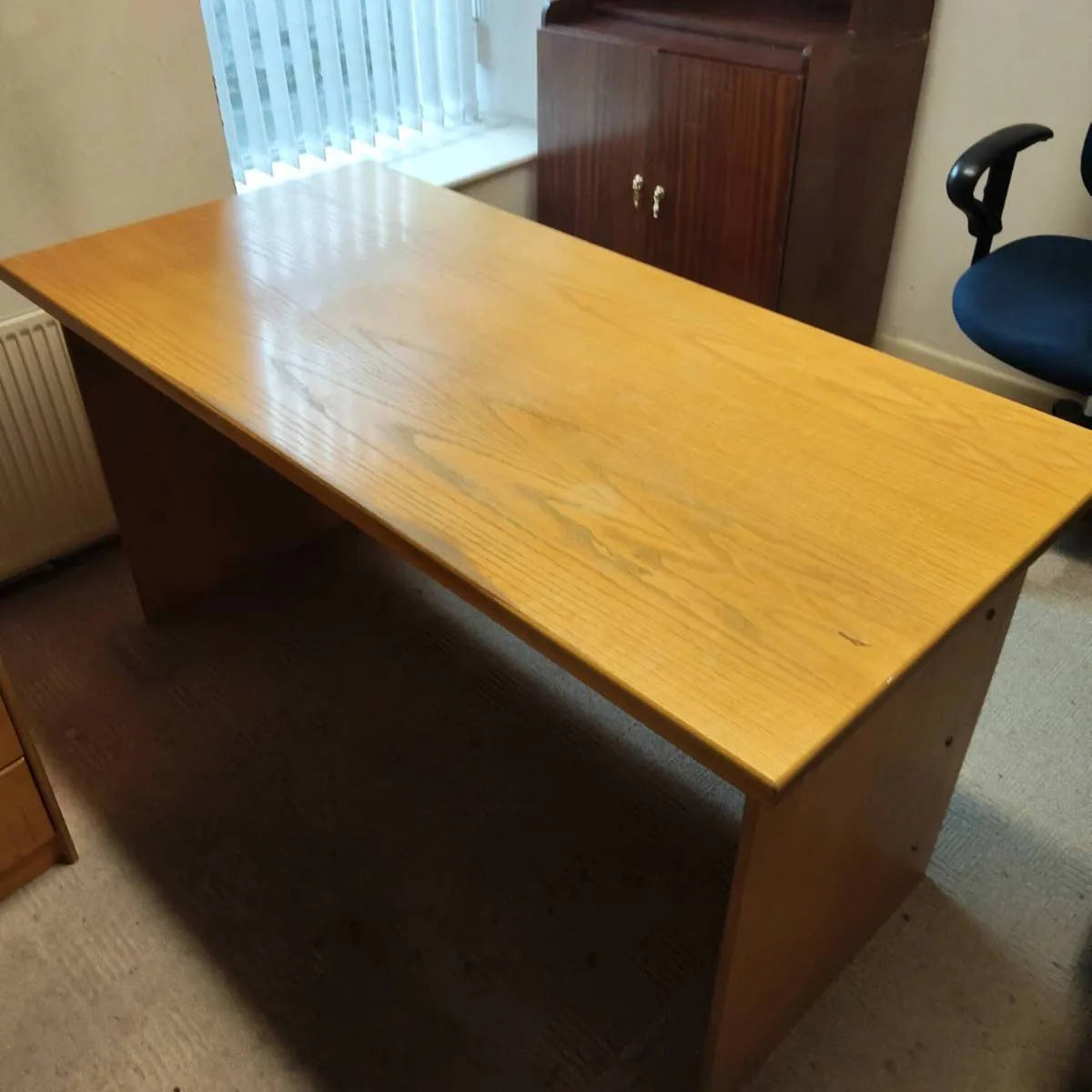 OFFICE FURNITURE - Image 1