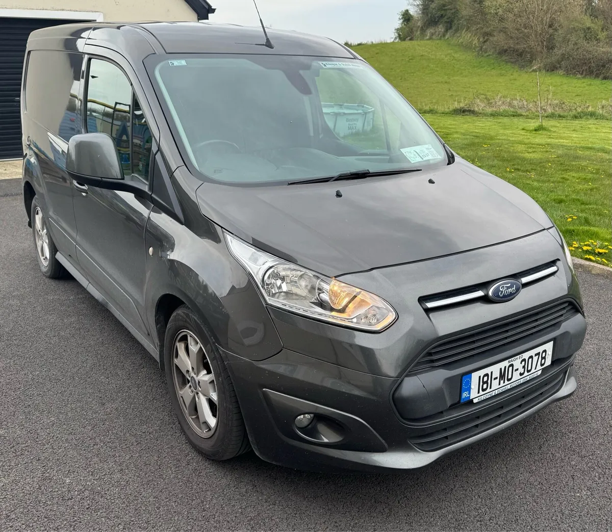 Ford Transit Connect Limited Auto - Image 1