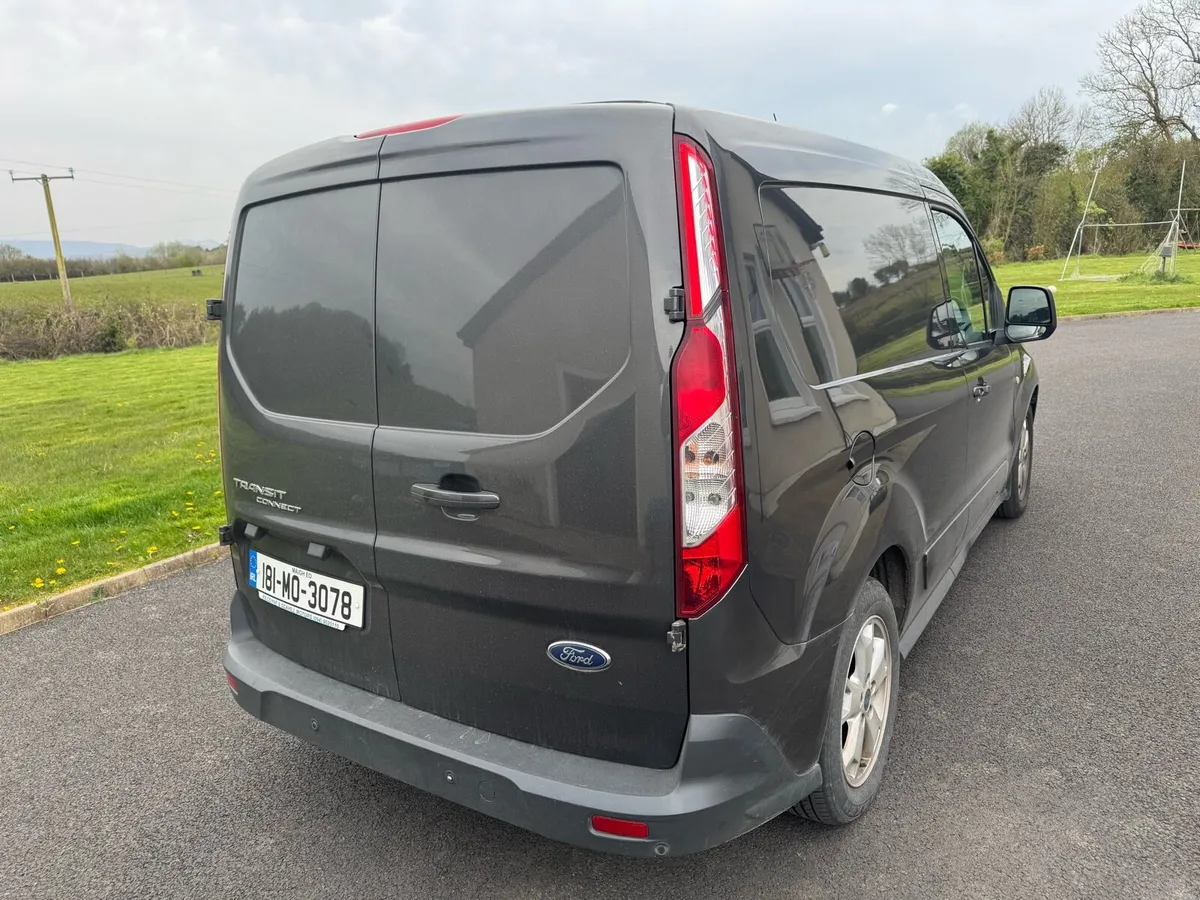 Ford Transit Connect Limited Auto - Image 3