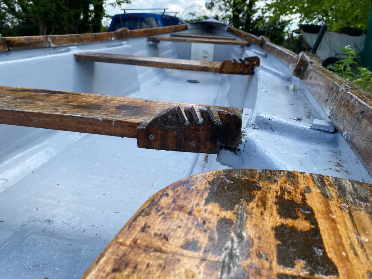 Lake boat - Image 2