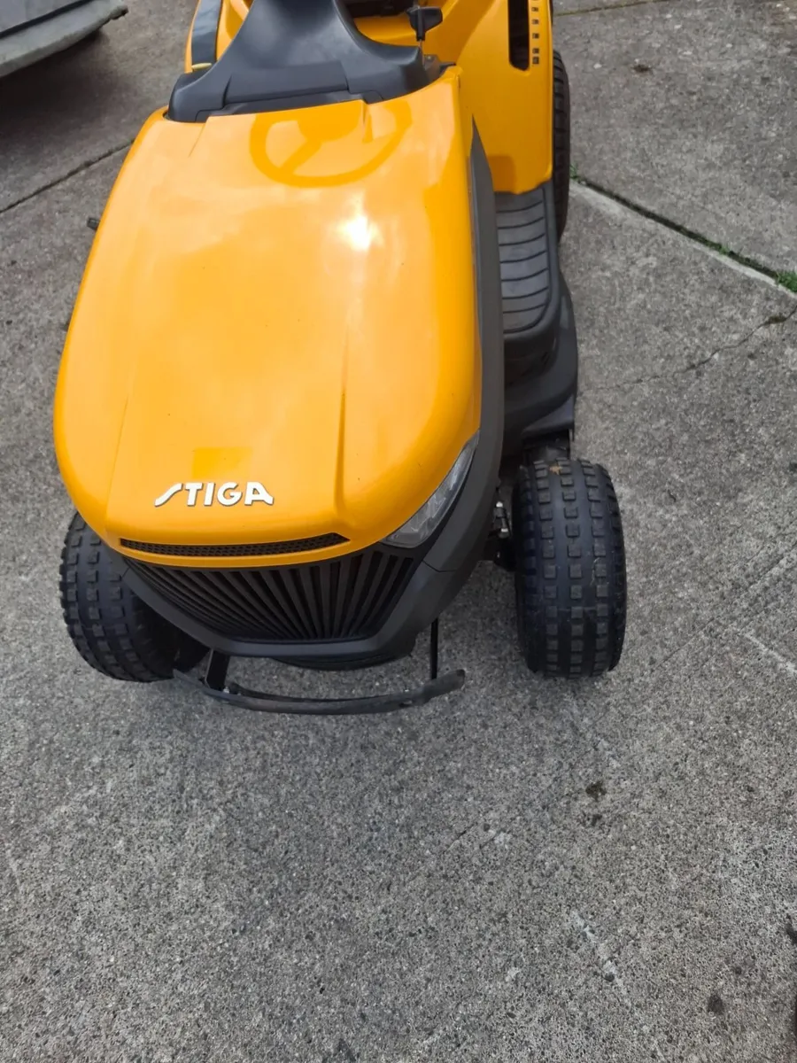 Stiga ride on mower - Image 2