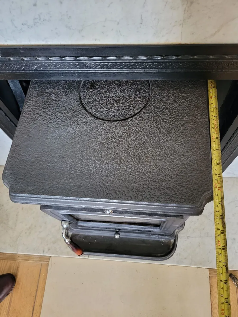 Wood stove - Image 2