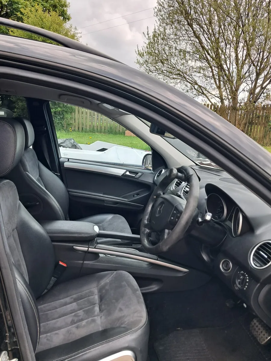 2007 Mercedes ml320 - Image 4