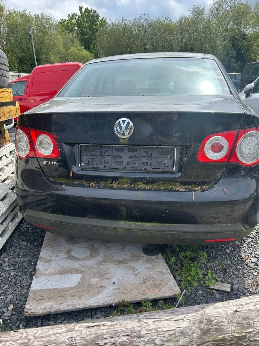 2007-2011 Volkswagen Jetta for parts only - Image 4