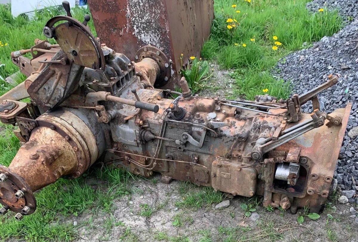 URSUS/ZETOR BACK END - Image 1