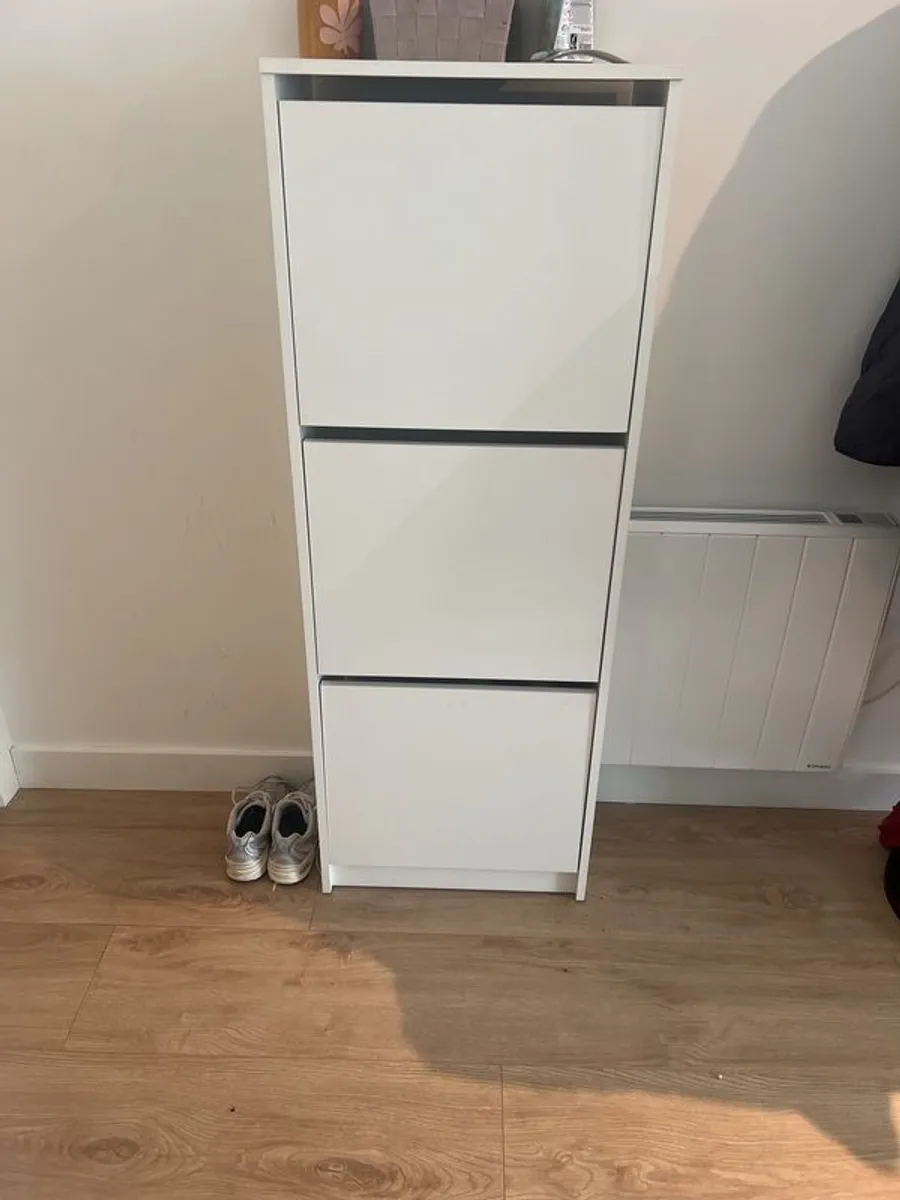 shoe cabinet