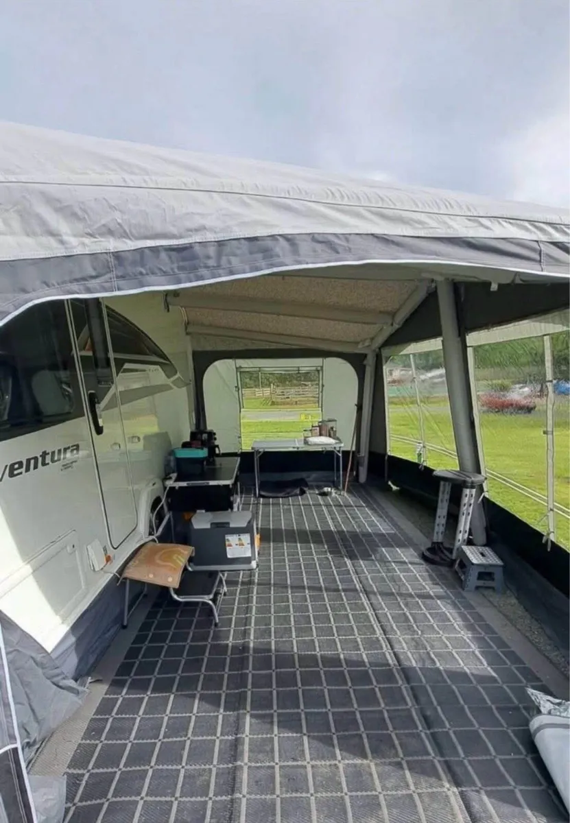 Caravan awning - Image 1