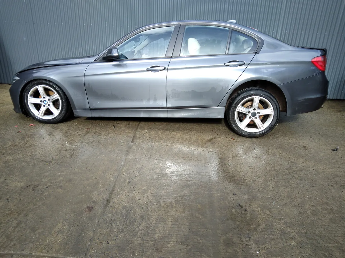 2014 BMW 3 Series For Breaking/Dismantling - Image 2