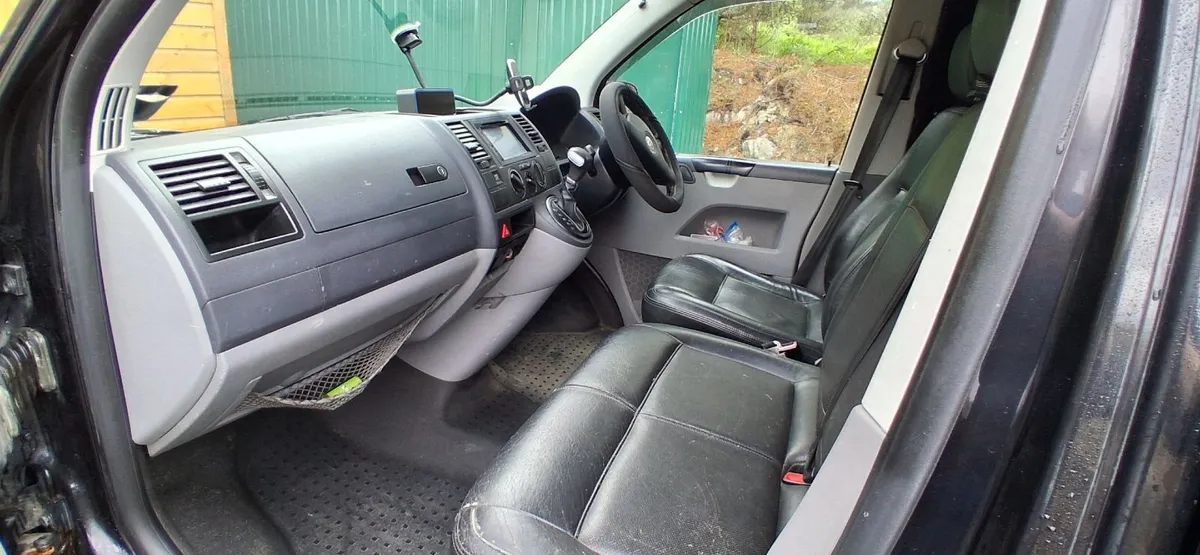 VW  T5 2.5 ltr Campervan sport - Image 3