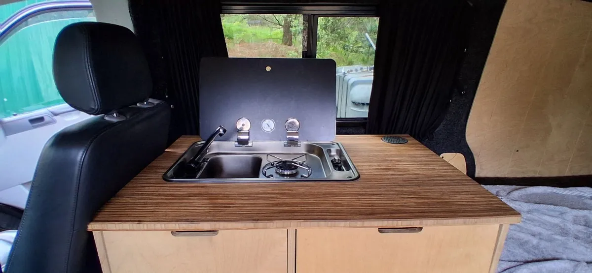 VW  T5 2.5 ltr Campervan sport - Image 4