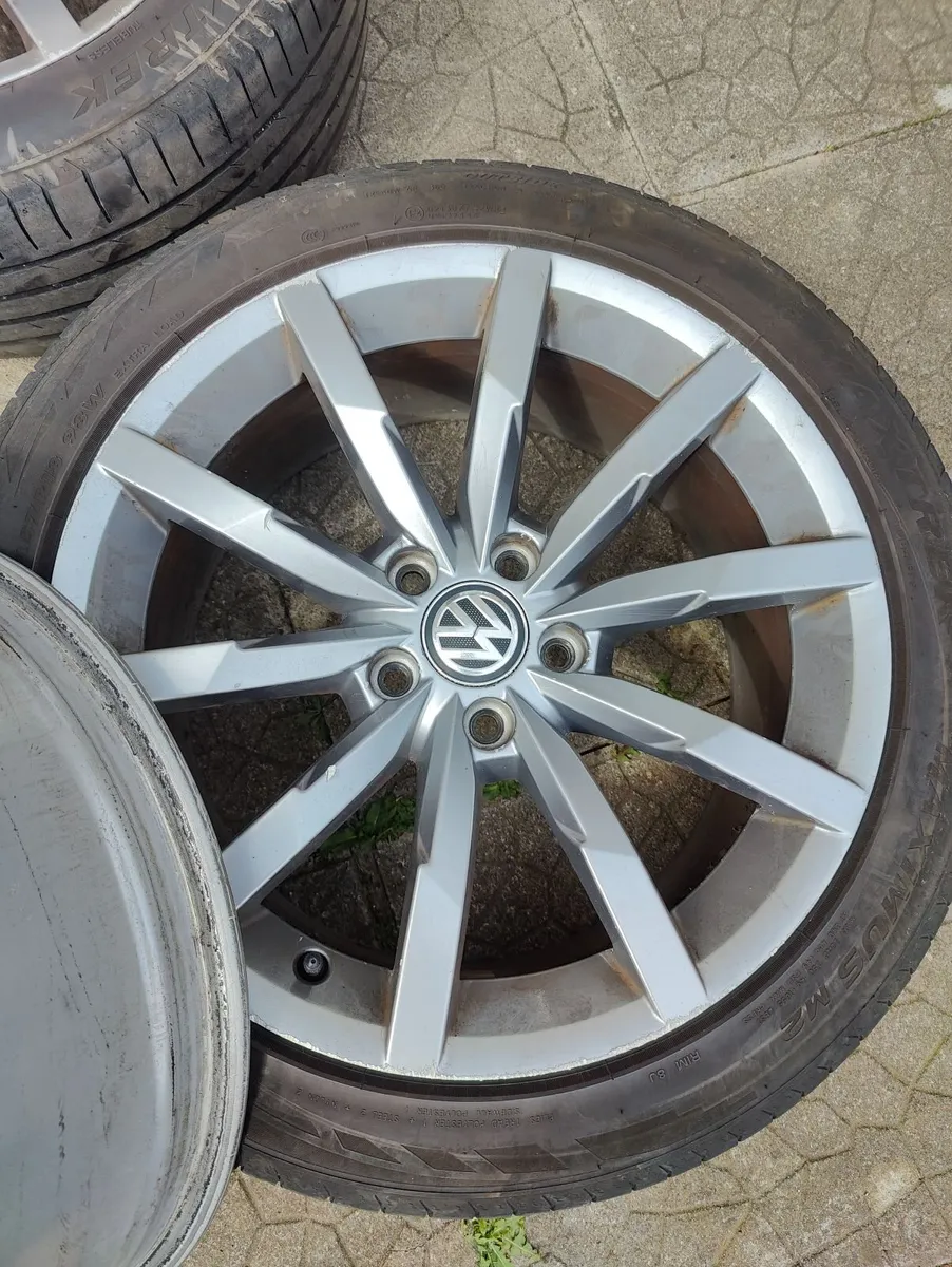18" genuine VW alloys - Image 1