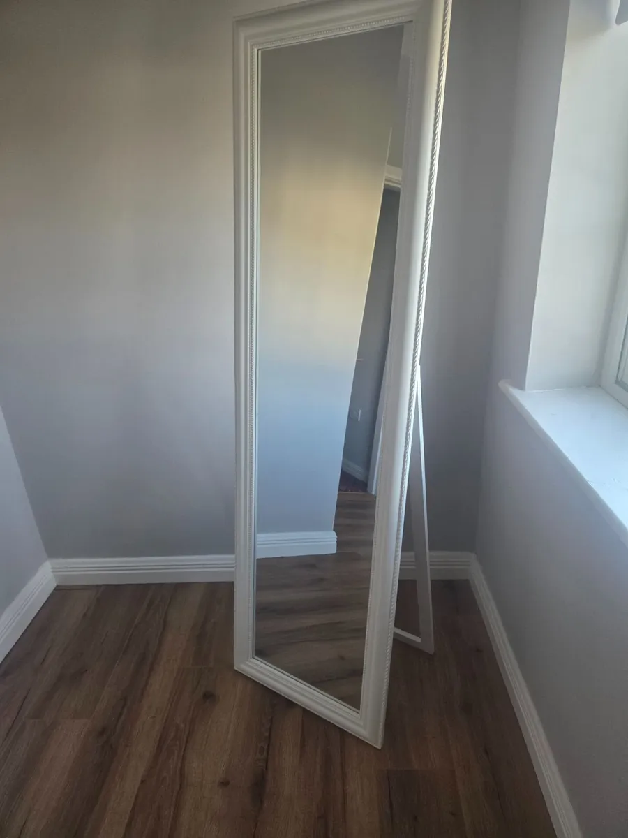Bedroom mirror - Image 2