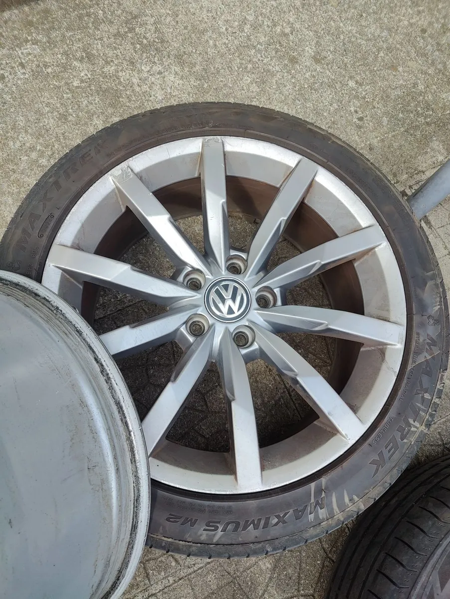 18" genuine VW alloys - Image 3