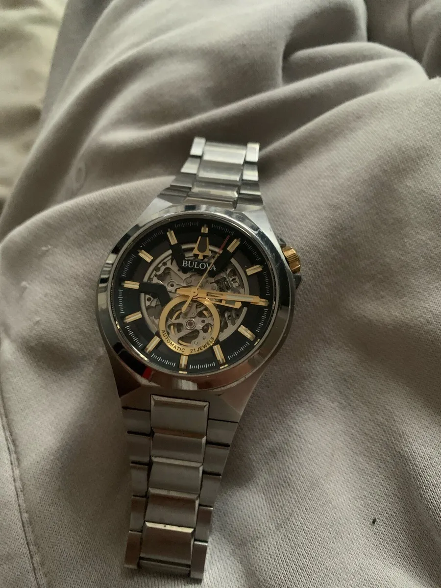 Bulova watch brand new genuine - Image 2