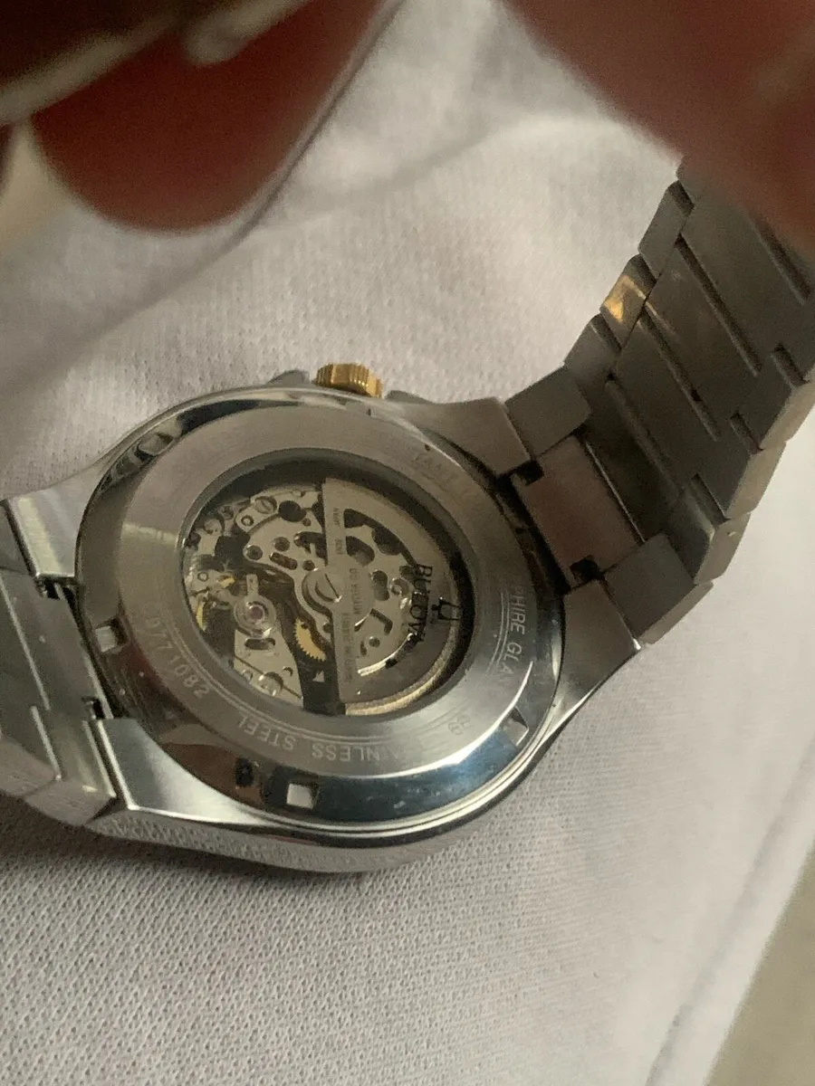 Bulova watch brand new genuine - Image 3