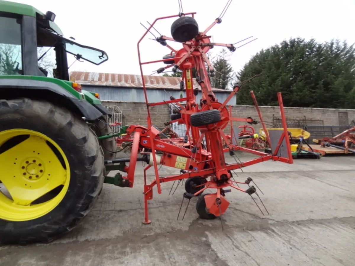 Kuhn GF642 Digidrive 6 Rotor Tedder - Image 2