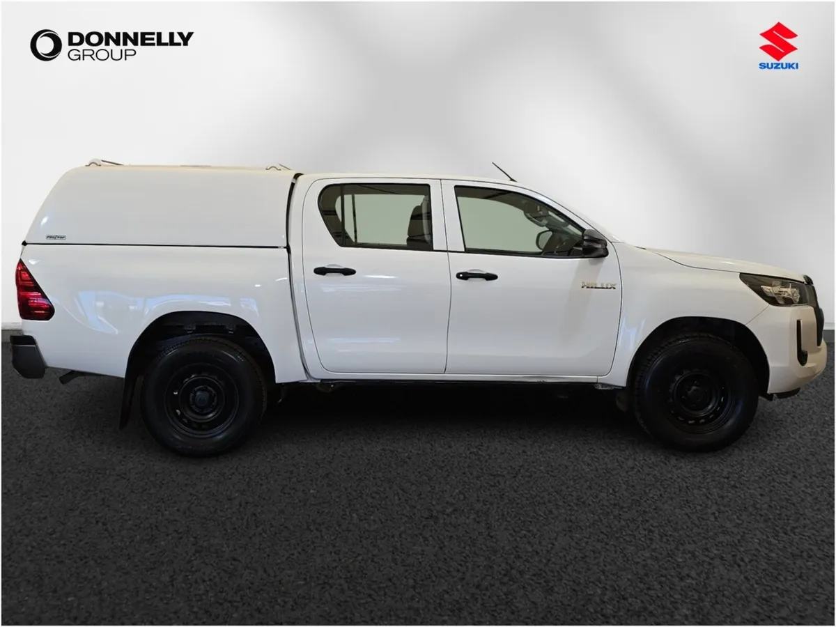Toyota Hilux Diesel Active - Image 3