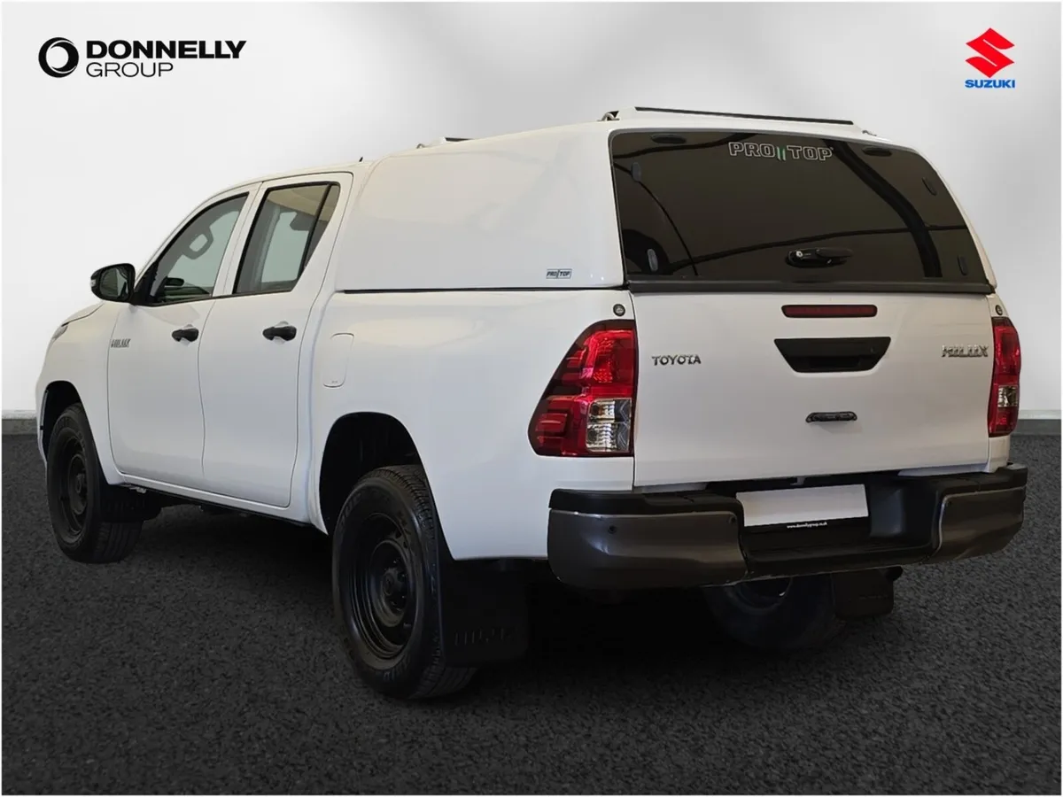 Toyota Hilux Diesel Active - Image 2