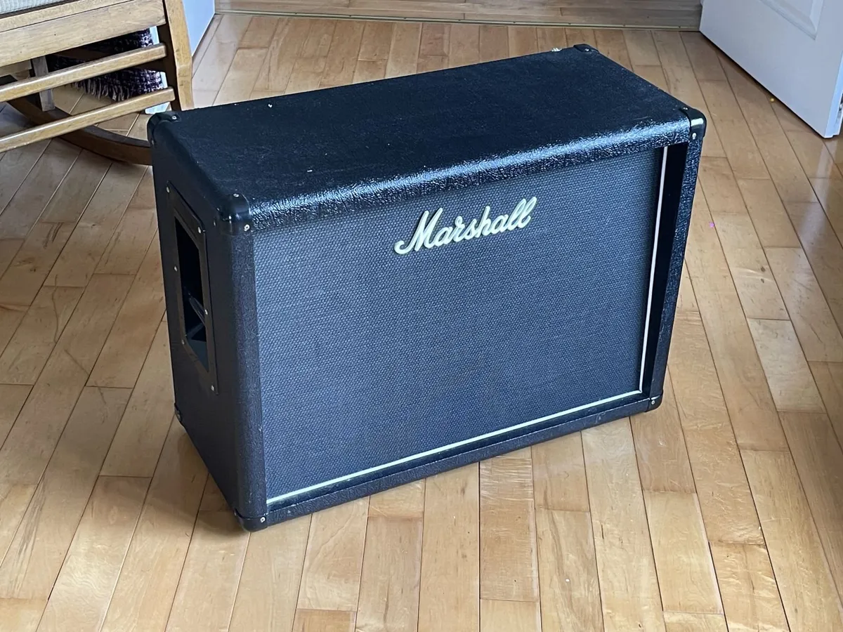 Marshall 2 x 12" Speaker Cabinet - Image 2