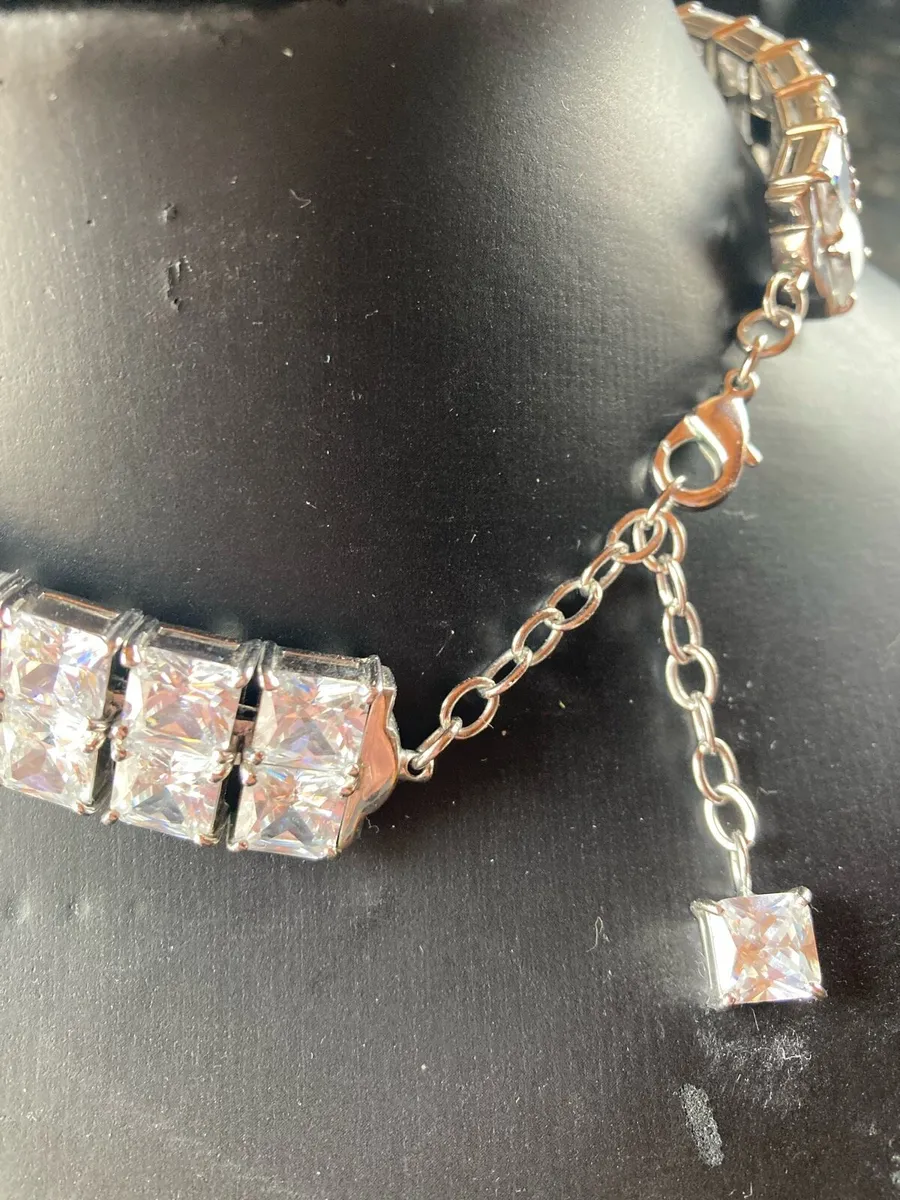 Stunning crystal choker - Image 2