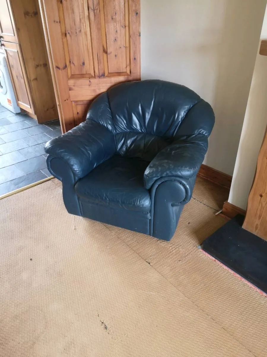 Leather suite - Image 2