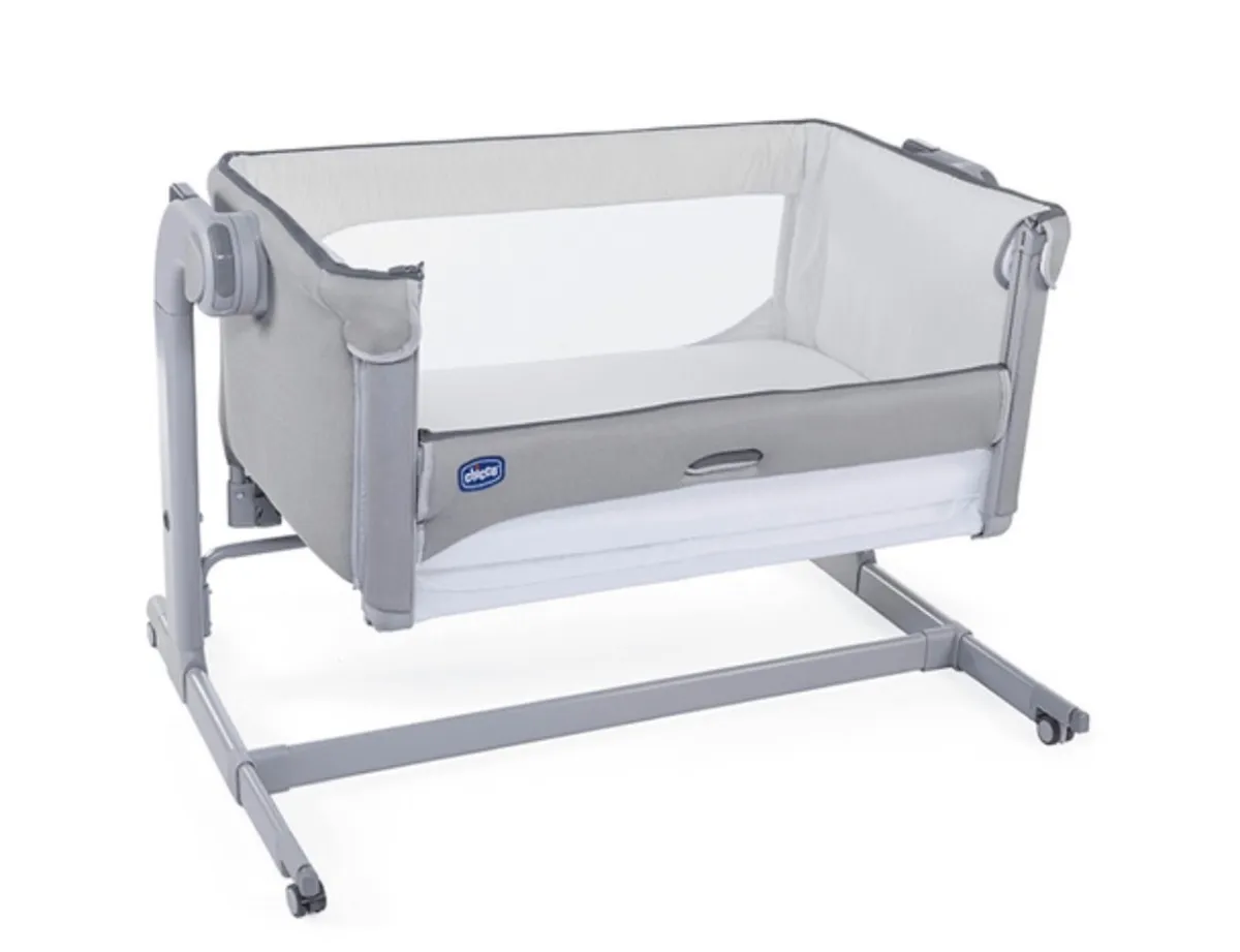 Next to me Chicco Magic 2 Bedside Crib - Image 2