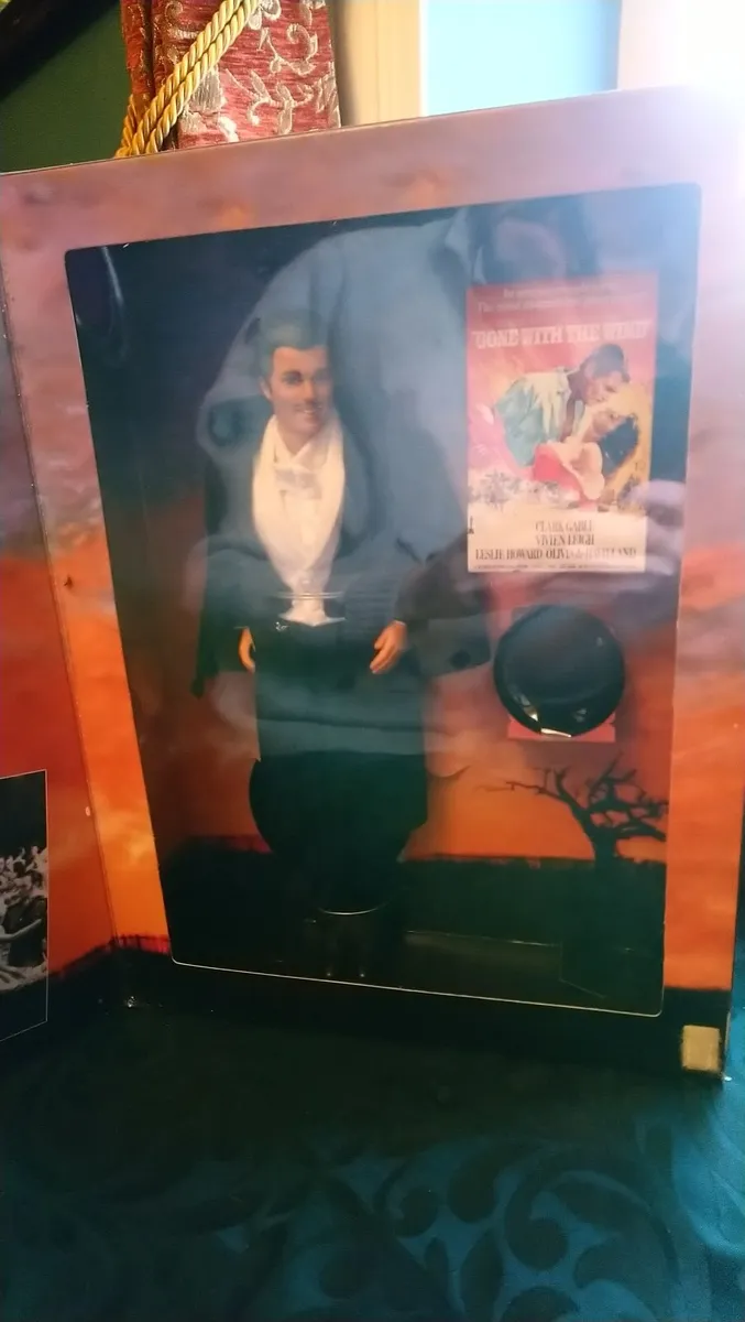Hollywood collection of barbie and Ken dolls - Image 3