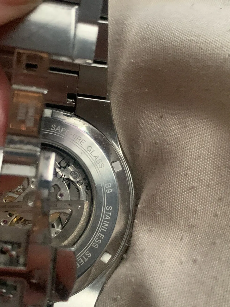 Bulova watch brand new genuine - Image 4