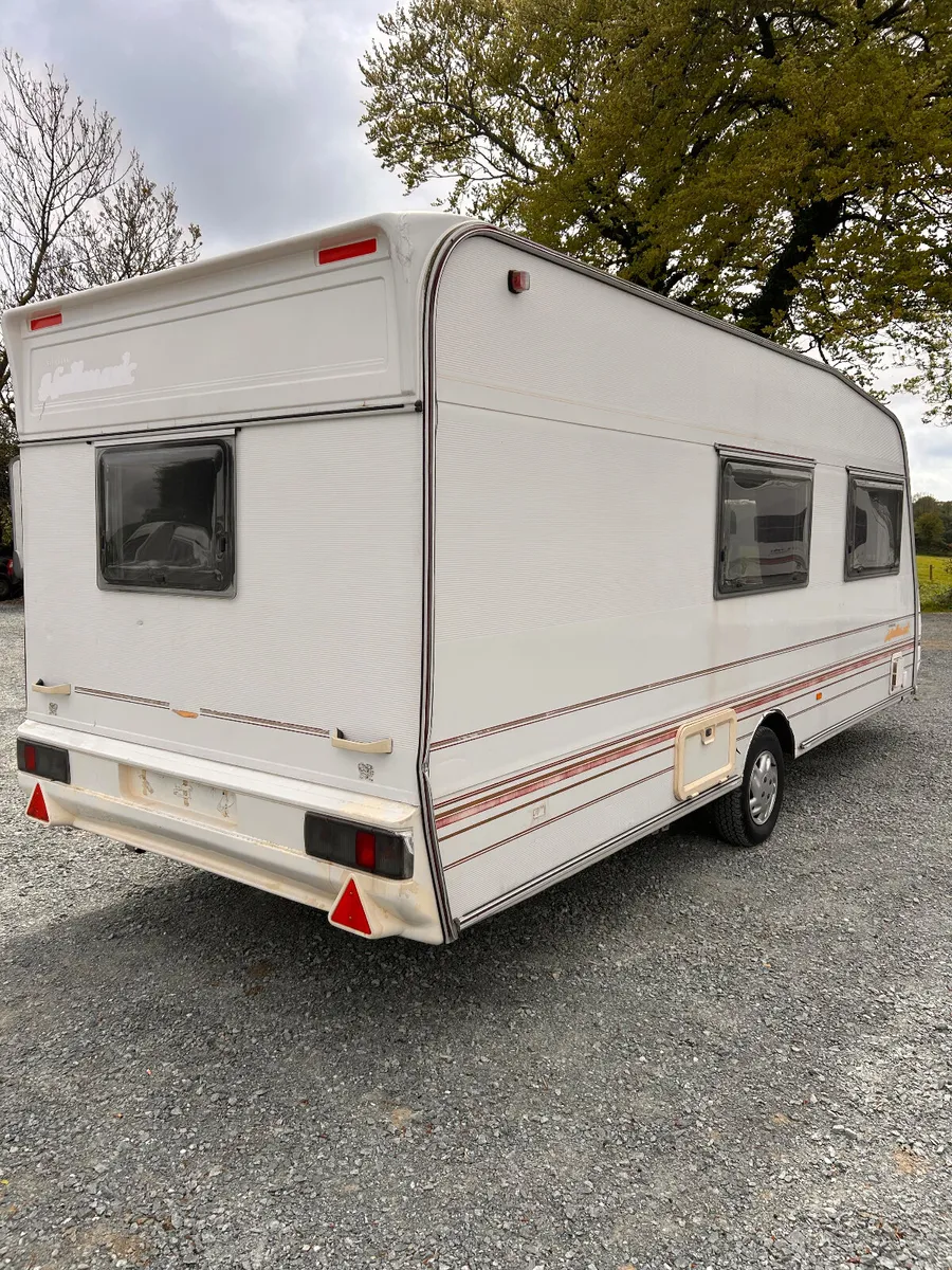 Caravan - Image 3