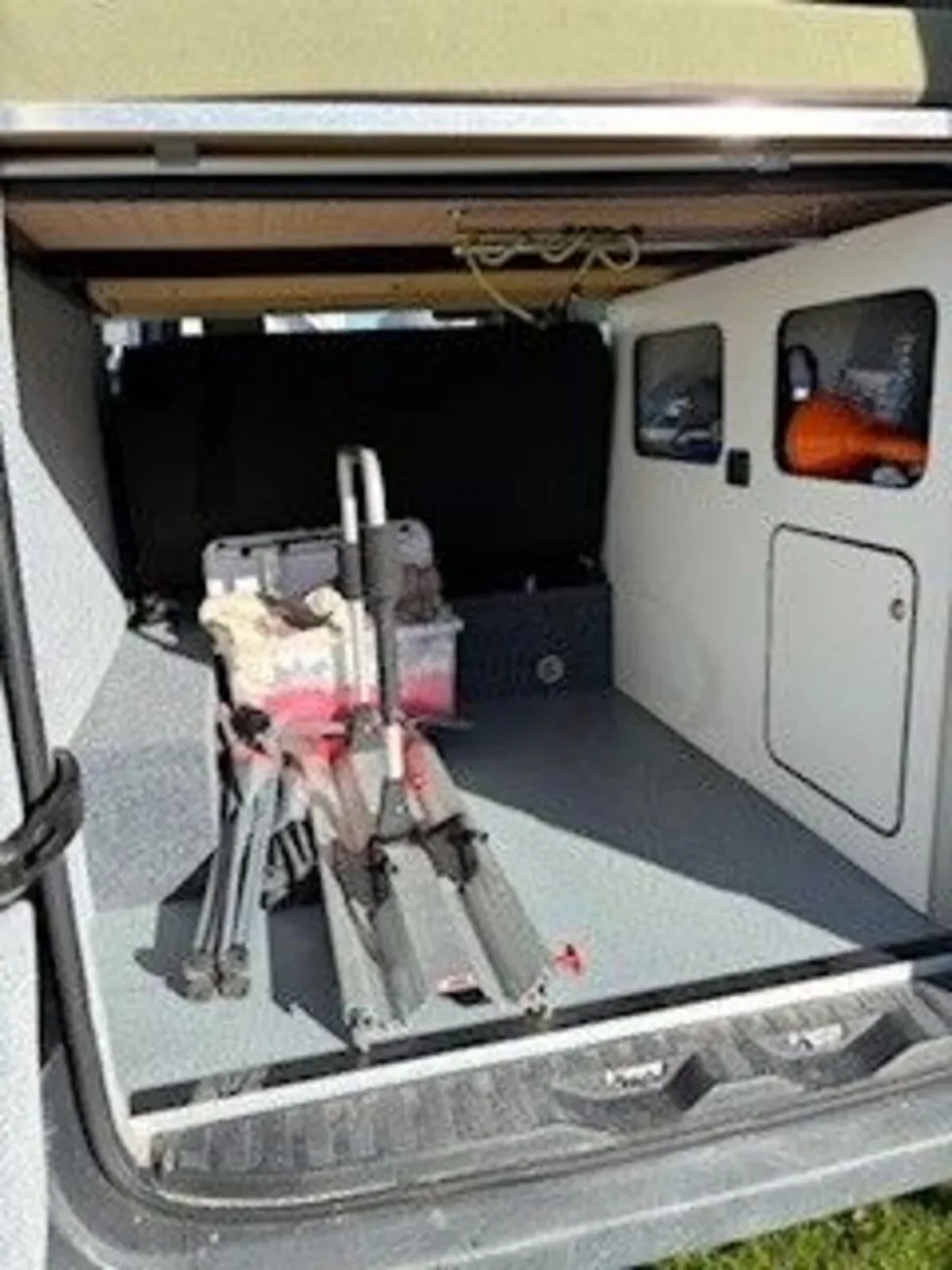 Camper Van in excellent condition for sale - Image 3