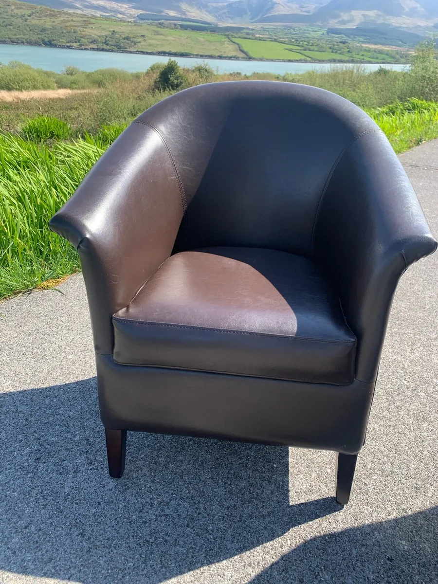 Pair of faux leather sitting room chairs - Image 2