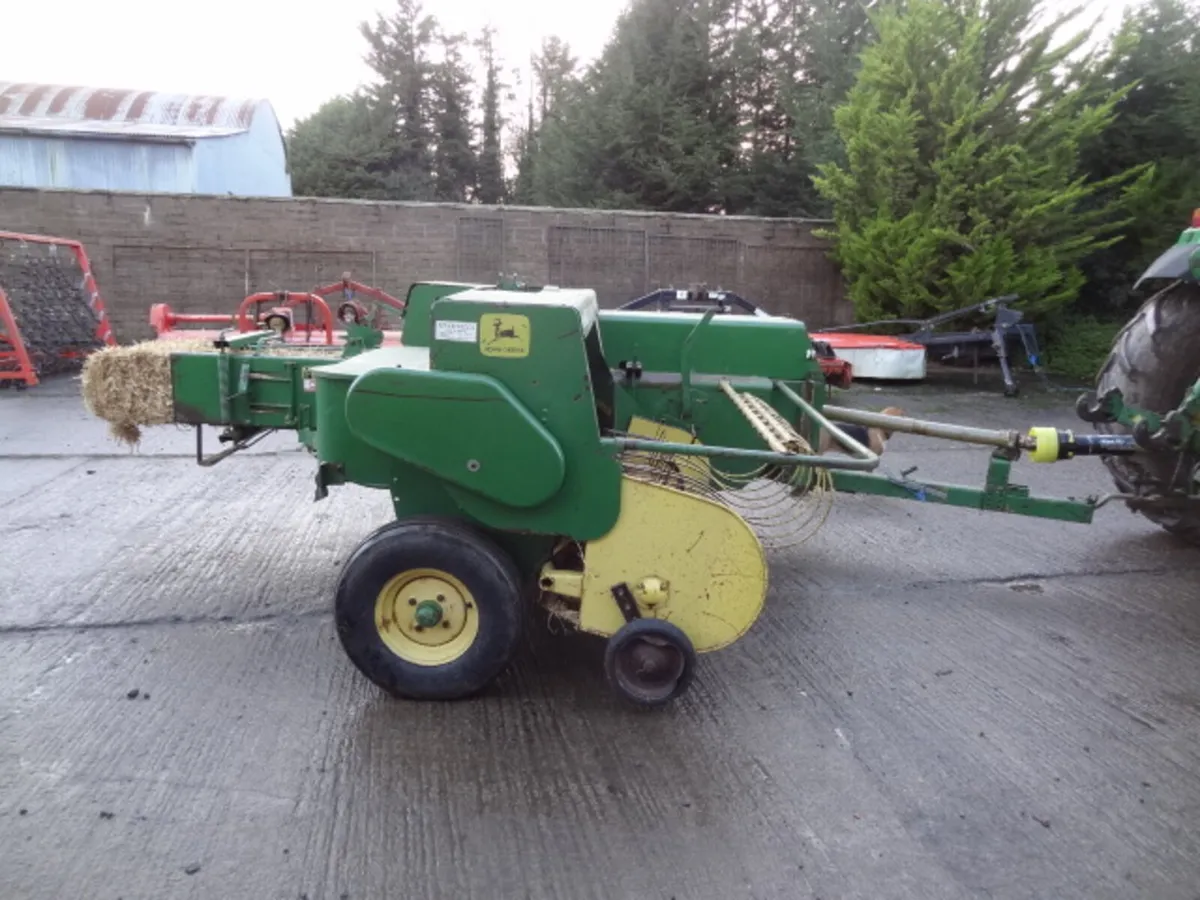 John Deere 342 Conventional Square Baler - Image 3