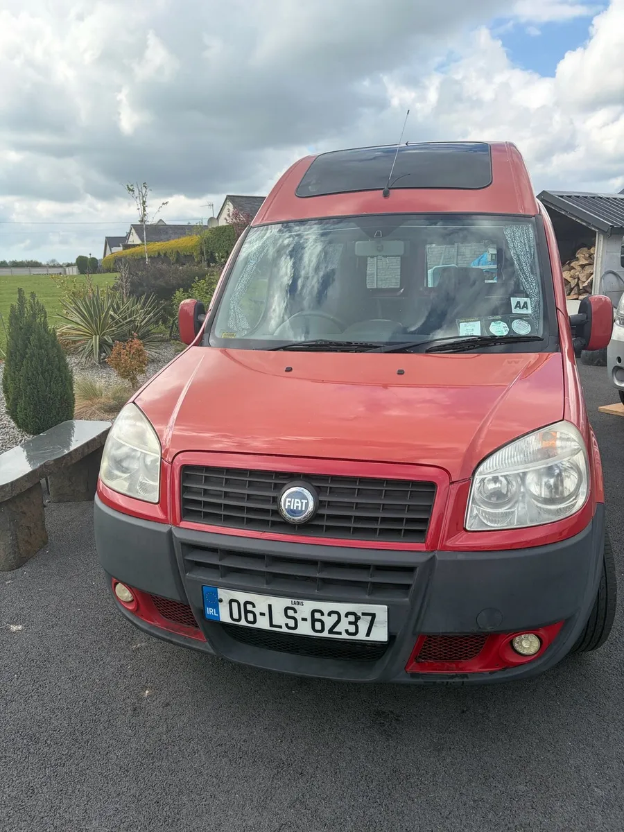 Camper van - Image 1