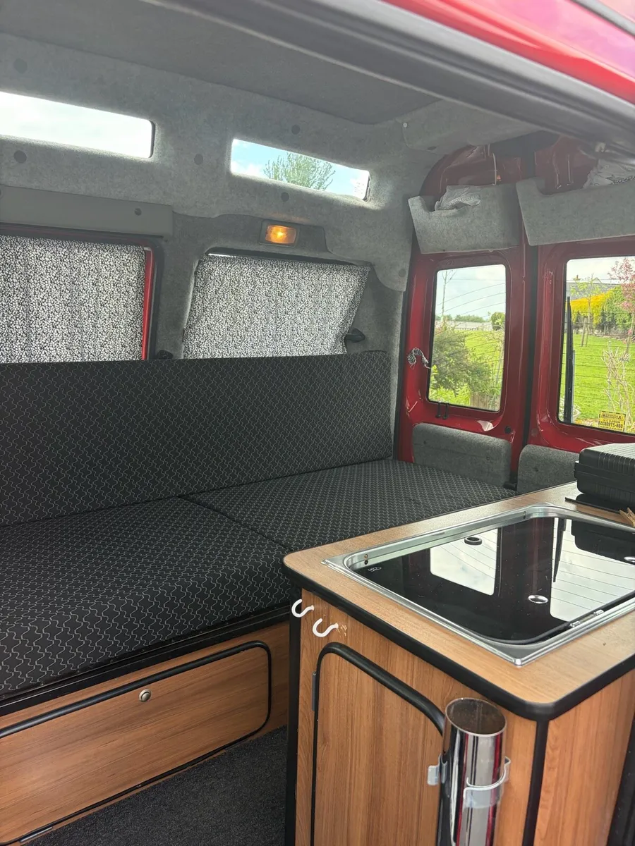 Camper van - Image 3
