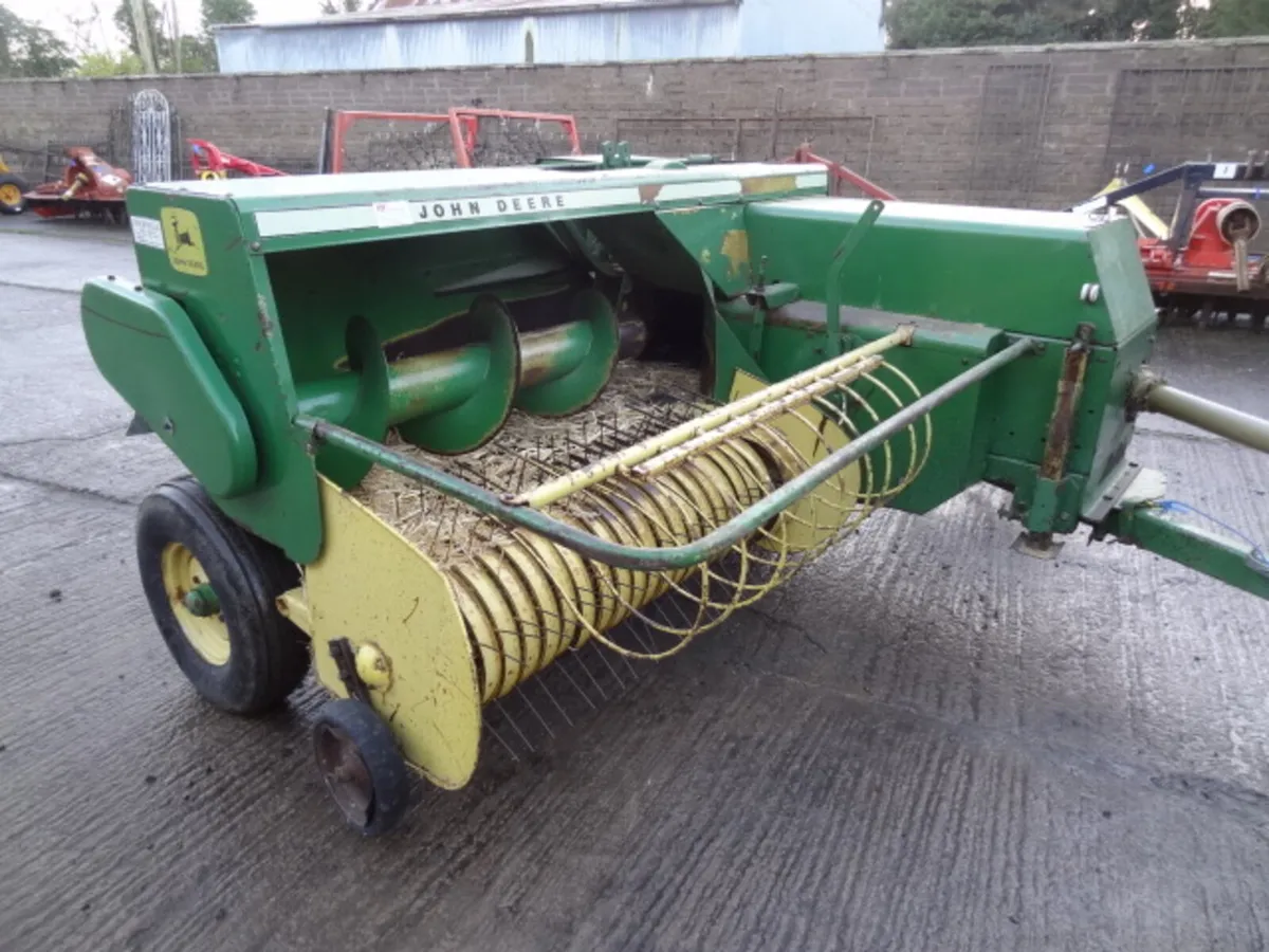 John Deere 342 Conventional Square Baler - Image 2